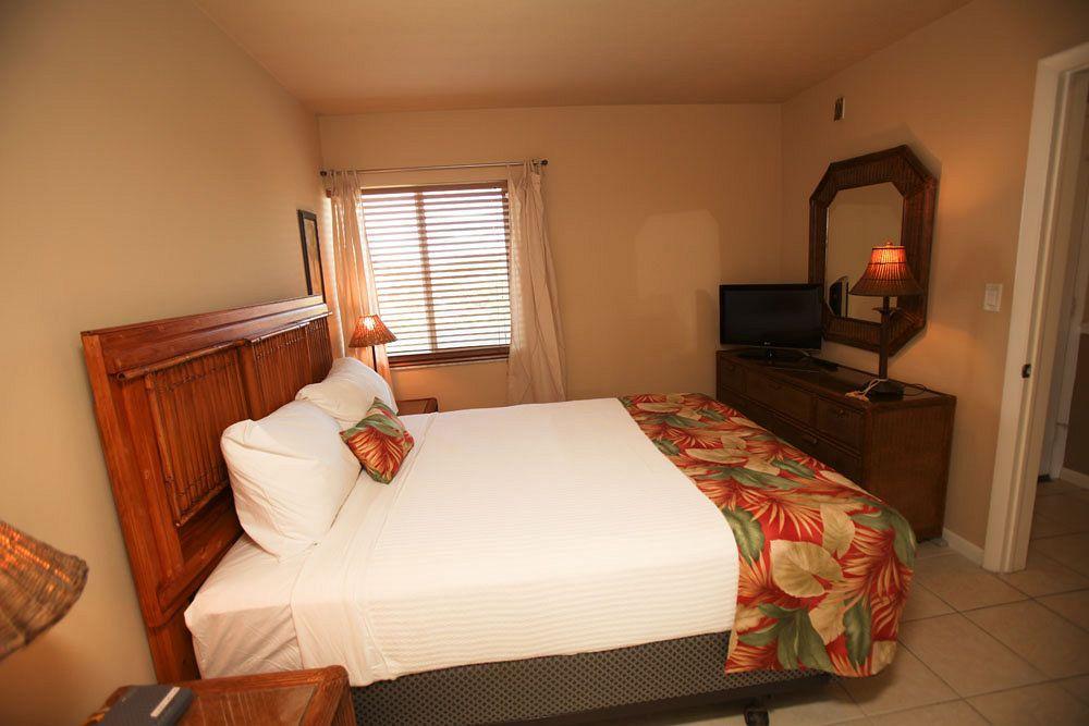 Marco Beach Vacation Suites Caxambas Bagian luar foto