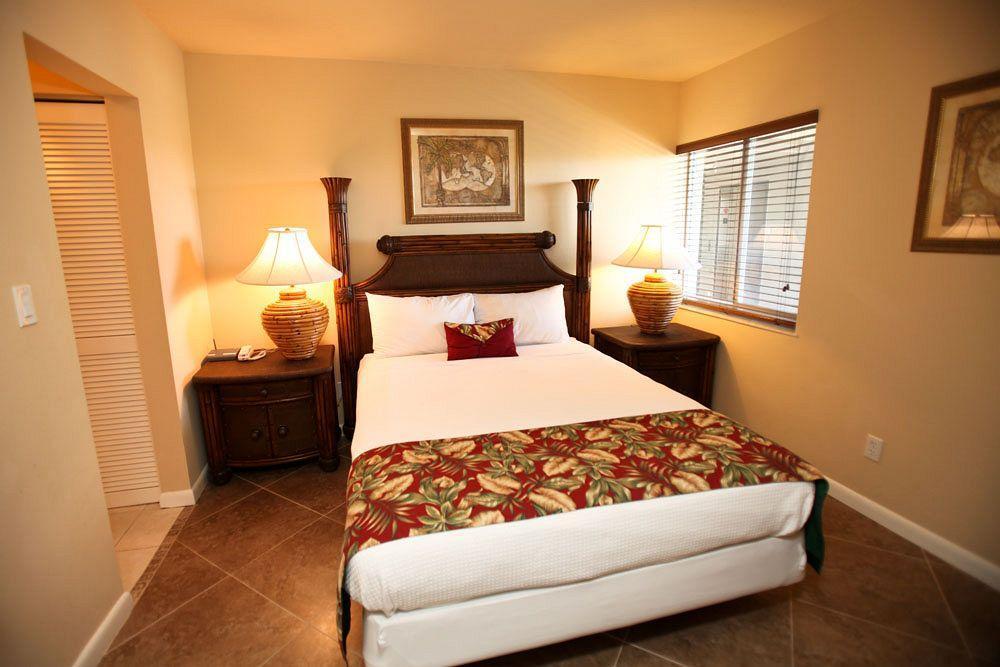 Marco Beach Vacation Suites Caxambas Bagian luar foto